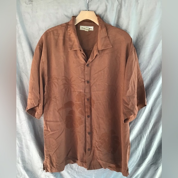Tommy Bahama shirt size xl. ( box C ) - Picture 1 of 3